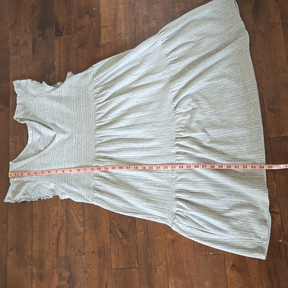 Flowy dress - Picture 4 of 6